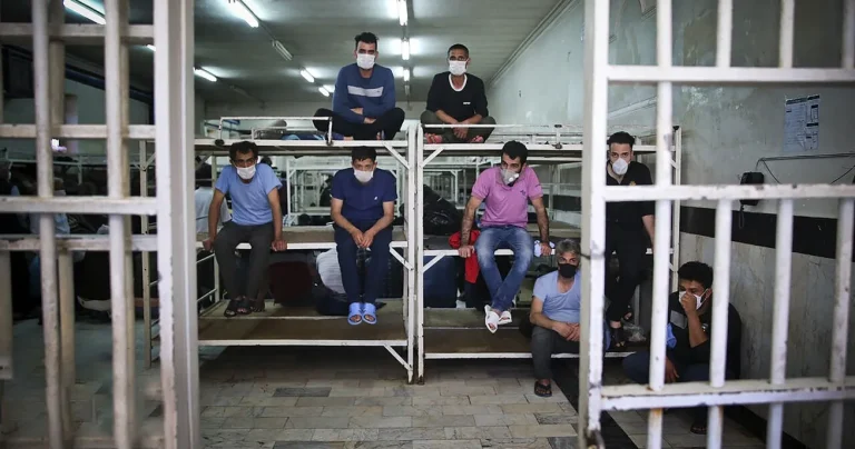 اعتصاب غذای 6 زندانی عقیدتی در زندان شیبان اهواز در اعتراض به محرومیت از عفو و مرخصی درمانی