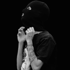 «رشاش»، رپر عرب اهوازی با قید وثیقه آزاد شد