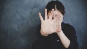 از کودک‌همسری تا قتل‌های ناموسی در اهواز؛ خشونتی که قانون به آن مشروعیت می‌دهد