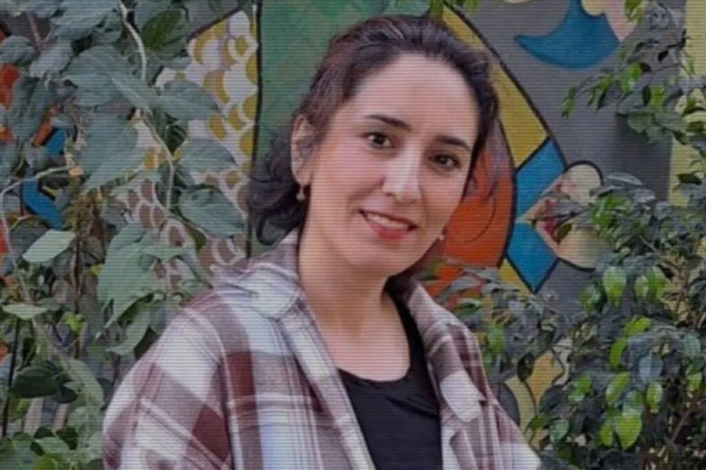 فروغ خسروی، معلم بهبهانی، به ۱۵ سال حبس محکوم شد