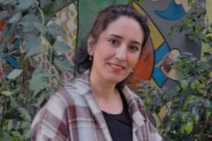 فروغ خسروی، معلم بهبهانی، به ۱۵ سال حبس محکوم شد