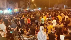 انتقال ده‌ها معترض بازداشت‌شده در ایذه به زندان‌های شیبان و سپیدار اهواز